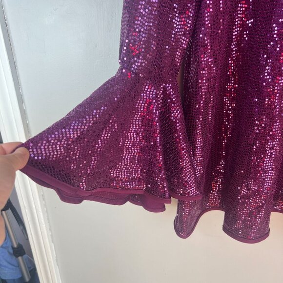 Vince Camuto Metallic Knit Flutter Bell Sleeve Top MEDIUM Arresting Plum - Picture 3 of 8